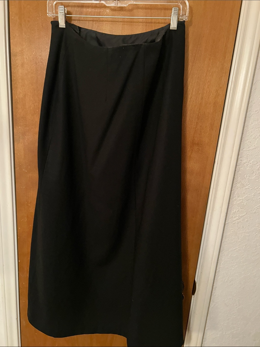 DKNY Classic Black A-Line Women's Skirt. Side slit. 10